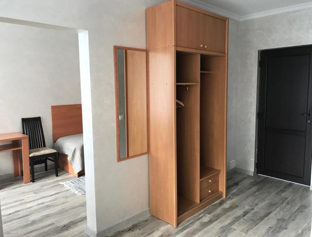 Готель Вікторія Volóc Kültér fotó